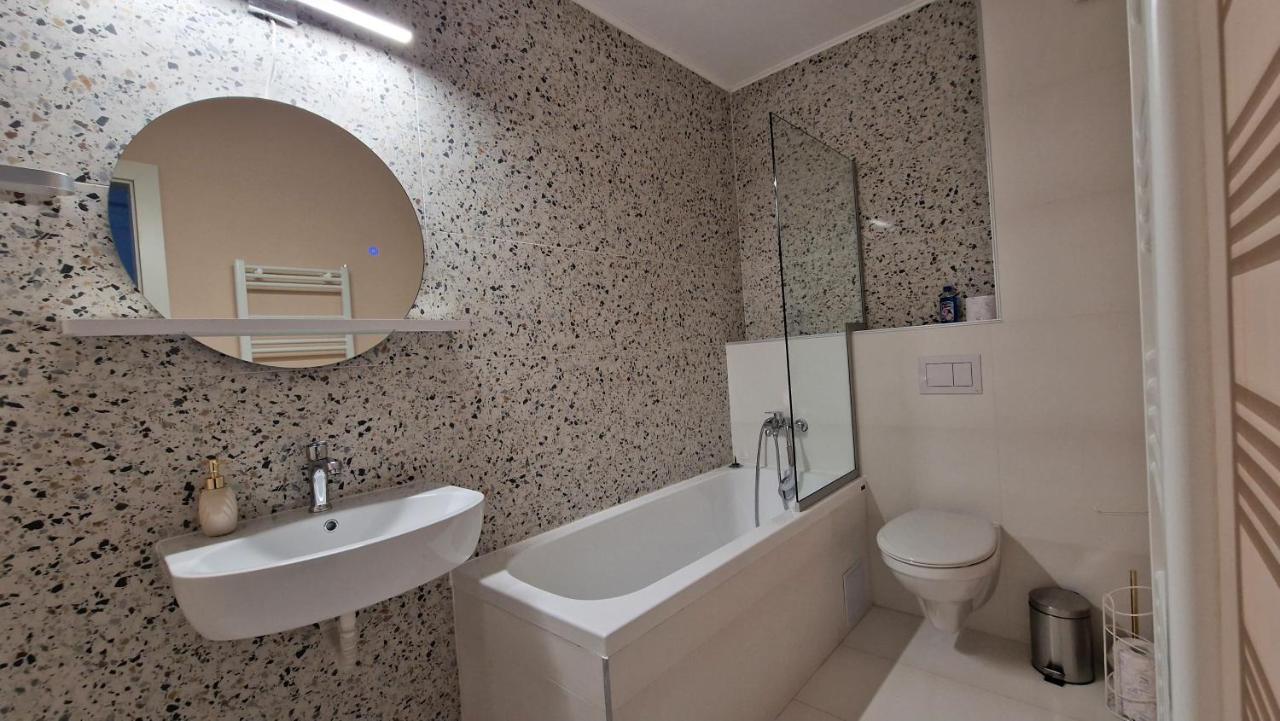 West Homes 34 Nagyvárad Kültér fotó