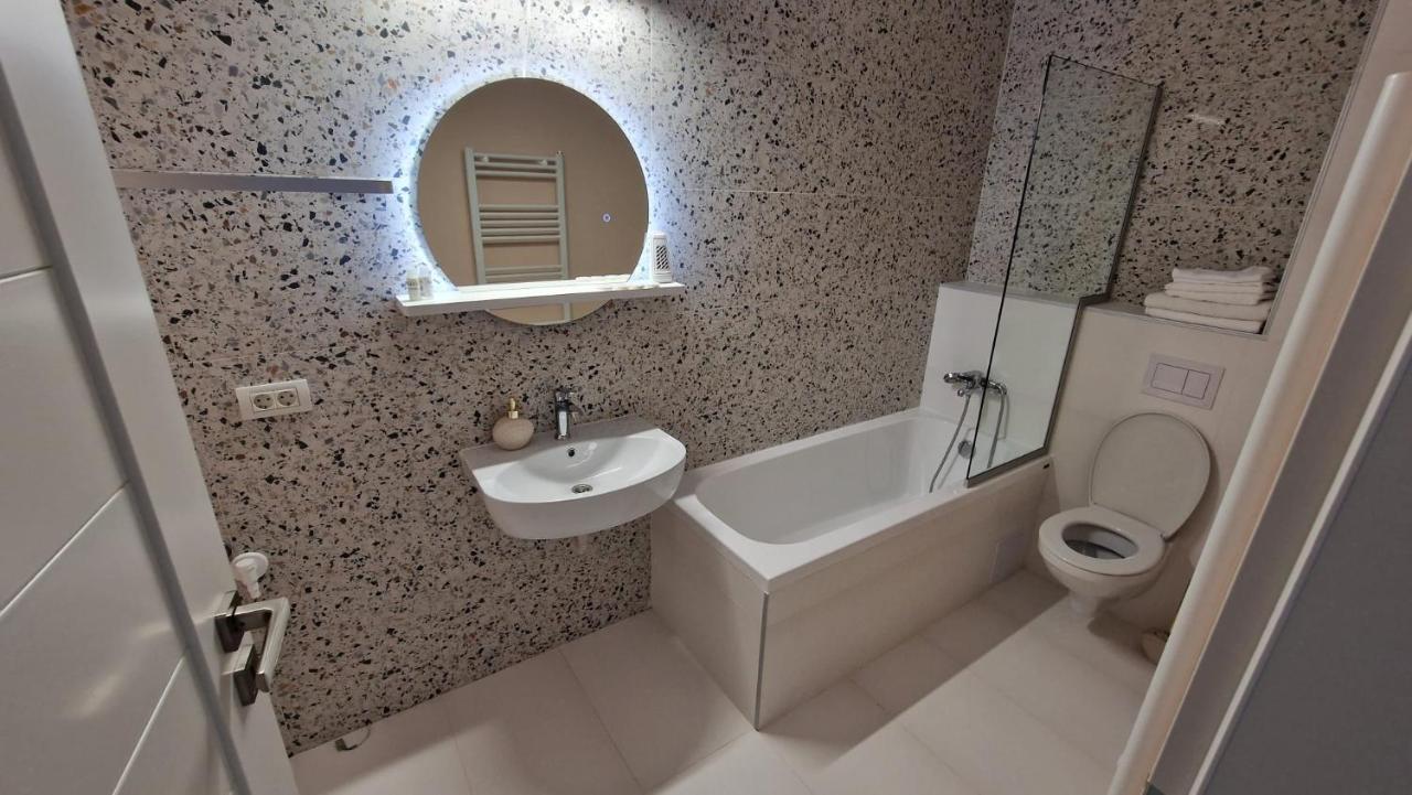 West Homes 34 Nagyvárad Kültér fotó